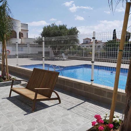 Apartament Amb Piscina Empuriabrava Eksteriør billede